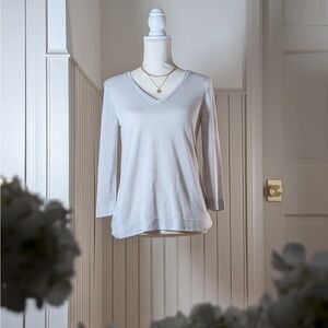 LOFT Soft White Long Sleeve V-Neck Top Size M